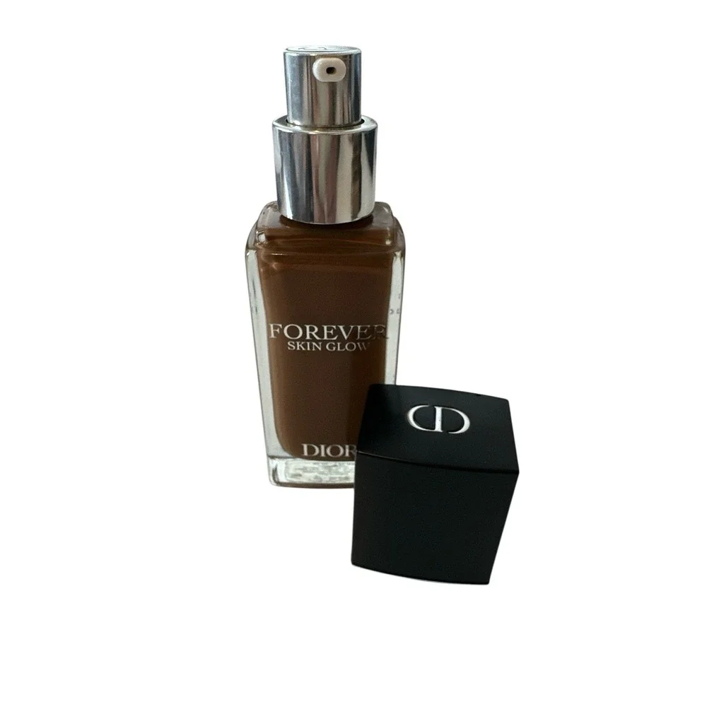 Dior Forever Skin Glow 24hr Radiant Foundation 7N SPF 15‎  Exp 04/ 26